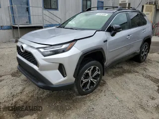 2024 Toyota RAV4 XSE with VIN JTMEB3FV2RD208004, listed as a Copart auction lot 61501635 with 8,392 mi miles and Salvage title. Bid and sale history available at DreamBid. Image 1.