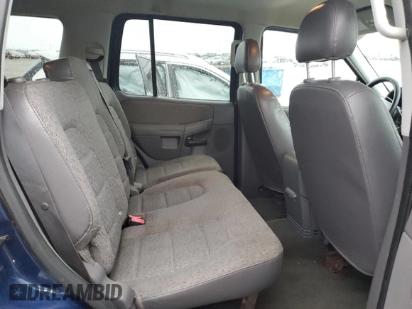 2005 Ford Explorer XLS с VIN 1FMZU72K85ZA67009, выставлен на аукционе Copart как лот 84386684 с пробегом 91 276 миль миль и Списание • Salvage title. История ставок и продаж доступна на DreamBid. Изображение 11.