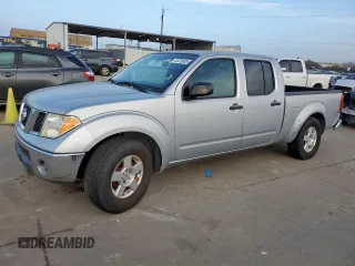 2007 Nissan Frontier SE z VIN 1N6AD09U17C411332, wystawiony jako Copart lot #49479935 z przebiegiem 233 678 mil mil oraz Czysty tytuł • Clean title. Historia ofert i sprzedaży dostępna na DreamBid. Obrazek 1.