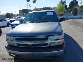 2002 Chevrolet Tahoe LT with VIN 1GNEC13ZX2R224413, listed as a IAAI auction lot 41818623 with 157,509 mi miles. Bid and sale history available at carsss.com. Image 12.