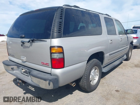 2006 GMC Yukon XL SLT with VIN 1GKEC16Z86J176813, listed as a IAAI auction lot 42018048 with 218,519 mi miles. Bid and sale history available at carsss.com. Image 4.