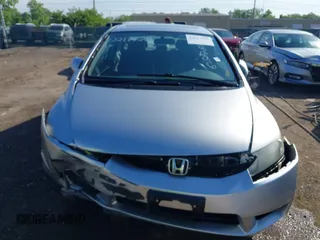 2011 Honda Civic EX-L z VIN 19XFA1F94BE023696, wystawiony jako IAAI lot #42217720 z przebiegiem 122 327 mil mil oraz . Historia ofert i sprzedaży dostępna na DreamBid. Obrazek 6.