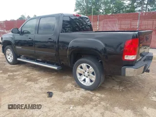 2008 GMC Sierra 1500 SLE1 z VIN 2GTEC13J981336446, wystawiony jako IAAI lot #42260022 z przebiegiem 179 852 mil mil oraz . Historia ofert i sprzedaży dostępna na DreamBid. Obrazek 3.