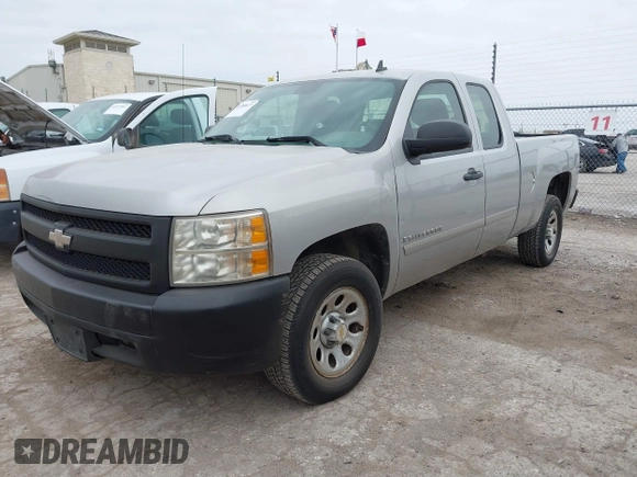 2007 Chevrolet Silverado 1500 LT w/1LT with VIN 2GCEC19CX71553141, listed as a IAAI auction lot 41580637 with 142,544 mi miles. Bid and sale history available at carsss.com. Image 2.