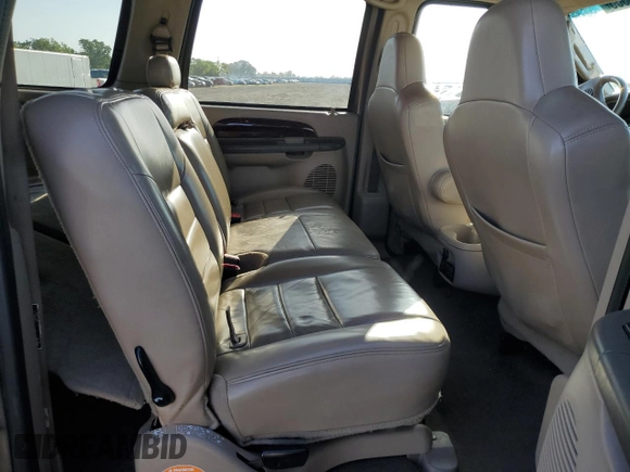 2003 Ford Excursion Limited with VIN 1FMNU43S73EB24882, listed as a Copart auction lot 51680505 with 214,795 mi miles and Salvage Title. Bid and sale history available at DreamBid. Image 11.