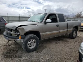 2002 Chevrolet Silverado 1500 LS with VIN 1GCEK19T02E236432, listed as a Copart auction lot 48570145 with 0 mi miles and Salvage Title. Bid and sale history available at carsss.com. Image 1.