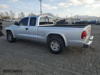 2004 Dodge Dakota SLT with VIN 1D7GL42N94S576921, listed as a Copart auction lot 89334585 with 175,085 mi miles and Salvage Title. Bid and sale history available at carsss.com. Image 2.