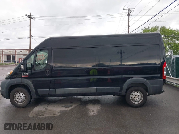 2015 Ram ProMaster Cargo z VIN 3C6TRVDG1FE512803, wystawiony jako IAAI lot #42355330 z przebiegiem 87 392 mil mil oraz . Historia ofert i sprzedaży dostępna na DreamBid. Obrazek 14.