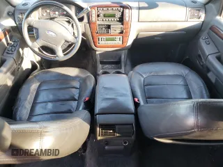 2003 Ford Explorer Limited с VIN 1FMDU75W83UA44235, выставлен на аукционе Copart как лот 82143684 с пробегом 215 664 миль миль и Списание • Salvage title. История ставок и продаж доступна на DreamBid. Изображение 8.