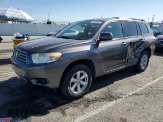 2008 Toyota Highlander with VIN JTEDS41A382005067, listed as a Copart auction lot 64045815 with 126,729 mi miles and Salvage title. Bid and sale history available at DreamBid. Image 1.