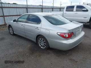 2002 Lexus ES 300 with VIN JTHBF30G920022893, listed as a IAAI auction lot 42470255 with 227,033 mi miles and . Bid and sale history available at DreamBid. Image 3.