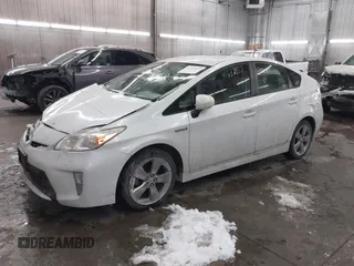 2013 Toyota Prius One with VIN JTDKN3DU5D5609960, listed as a IAAI auction lot 41533827 with 231,754 mi miles. Bid and sale history available at carsss.com. Image 17.