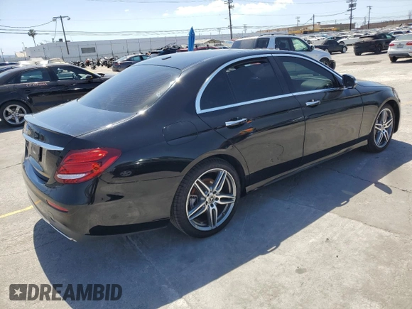 2020 Mercedes-Benz E 350 z VIN W1KZF8DB9LA809419, wystawiony jako Copart lot #57158485 z przebiegiem 61 201 mil mil oraz Szkoda całkowita • Salvage title. Historia ofert i sprzedaży dostępna na DreamBid. Obrazek 3.