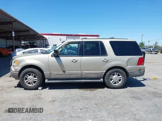 2004 Ford Expedition XLT with VIN 1FMPU16W04LA01850, listed as a IAAI auction lot 42303611 with 190,515 mi miles and . Bid and sale history available at DreamBid. Image 15.