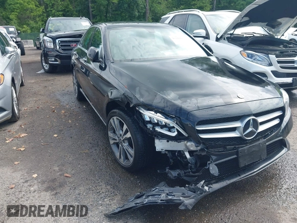 2019 Mercedes-Benz C 300 with VIN WDDWF8EB1KR459513, listed as a IAAI auction lot 42242025 with 35,138 mi miles and . Bid and sale history available at DreamBid. Image 6.