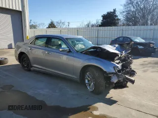 2016 Chrysler 300 with VIN 2C3CCAEG5GH105935, listed as a Copart auction lot 45268505 with 141,721 mi miles and Salvage Title. Bid and sale history available at carsss.com. Image 4.