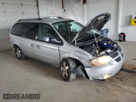 2006 Dodge Grand Caravan SXT z VIN 2D4GP44L26R816439, wystawiony jako Copart lot #52609115 z przebiegiem 127 307 mil mil oraz Szkody całkowita. Historia ofert i sprzedaży dostępna na DreamBid. Obrazek 4.