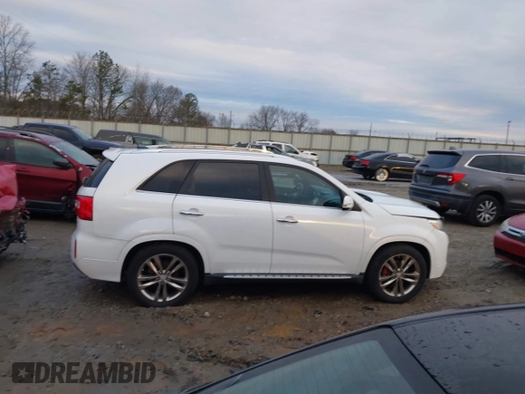 2014 Kia Sorento SX with VIN 5XYKW4A70EG451120, listed as a IAAI auction lot 41309727 with 106,262 mi miles. Bid and sale history available at carsss.com. Image 13.
