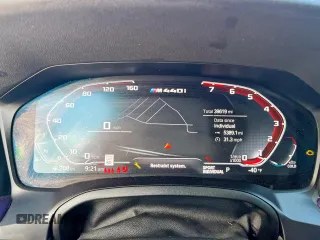 2022 BMW 4 Series M440i xDrive with VIN WBA13AW04NFM16353, listed as a Copart auction lot 61176795 with 39,619 mi miles and Salvage title. Bid and sale history available at DreamBid. Image 9.