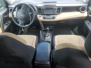 2018 Toyota RAV4 XLE z VIN 2T3WFREV4JW421833, wystawiony jako Copart lot #56648275 z przebiegiem 87 271 mil mil oraz Szkoda całkowita • Salvage title. Historia ofert i sprzedaży dostępna na DreamBid. Obrazek 8.