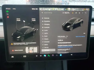 2024 Tesla Model Y с VIN 7SAYGDED9RF195941, выставлен на аукционе Copart как лот 58372205 с пробегом 12 289 миль миль и Списание • Salvage title. История ставок и продаж доступна на DreamBid. Изображение 9.