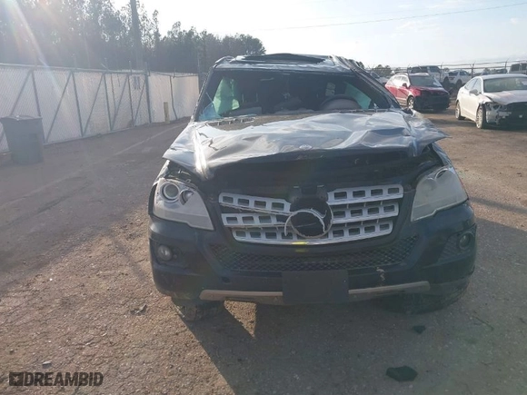 2011 Mercedes-Benz M-Class ML 350 with VIN 4JGBB5GBXBA712838, listed as a IAAI auction lot 41522133 with 1 mi miles. Bid and sale history available at carsss.com. Image 6.