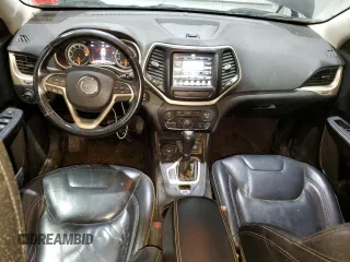 2017 Jeep Cherokee Limited с VIN 1C4PJMDB9HW519409, выставлен на аукционе Copart как лот 61005795 с пробегом 220 523 миль миль и Чистый • Clean title. История ставок и продаж доступна на DreamBid. Изображение 8.