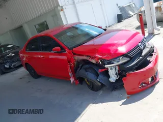 2013 Volkswagen Jetta SE с VIN 3VWDX7AJ0DM355117, выставлен на аукционе IAAI как лот 42350921 с пробегом 130 322 миль миль и . История ставок и продаж доступна на DreamBid. Изображение 13.