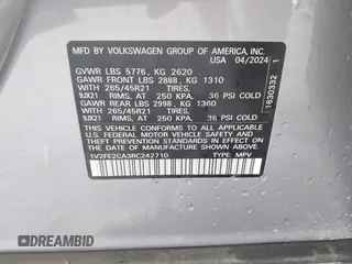 2024 Volkswagen Atlas SEL Premium R-Line z VIN 1V2FE2CA3RC242710, wystawiony jako IAAI lot #42021488 z przebiegiem 20 048 mil mil oraz . Historia ofert i sprzedaży dostępna na DreamBid. Obrazek 9.