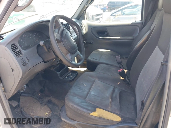 2005 Ford Ranger XL z VIN 1FTYR10U95PA84299, wystawiony jako IAAI lot #42358436 z przebiegiem 210 617 mil mil oraz . Historia ofert i sprzedaży dostępna na DreamBid. Obrazek 5.