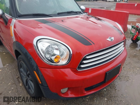 2014 MINI Countryman with VIN WMWZB3C53EWM32495, listed as a IAAI auction lot 41949096 with 161,524 mi miles and . Bid and sale history available at DreamBid. Image 6.