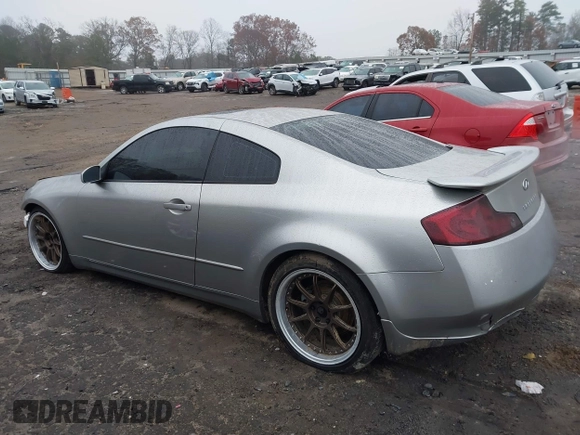 2005 Infiniti G35 Coupe with VIN JNKCV54E75M423240, listed as a IAAI auction lot 41103597 with 121,413 mi miles. Bid and sale history available at carsss.com. Image 14.