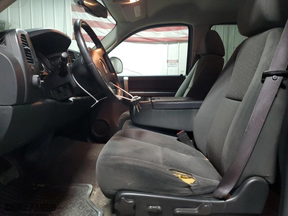 2008 Chevrolet Silverado 1500 LT w/1LT with VIN 3GCEK133X8G243480, listed as a Copart auction lot 85317584 with 299,113 mi miles and Clean Title. Bid and sale history available at carsss.com. Image 7.