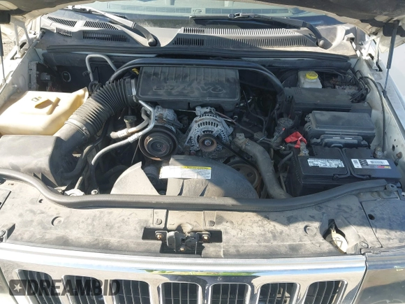 2008 Jeep Commander Sport with VIN 1J8HG48K38C232283, listed as a IAAI auction lot 41983485 with 185,905 mi miles. Bid and sale history available at carsss.com. Image 10.