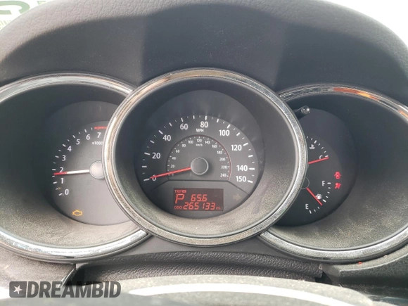 2013 Kia Sorento EX with VIN 5XYKUDA22DG370208, listed as a Copart auction lot 52539585 with 265,133 mi miles and Salvage title. Bid and sale history available at DreamBid. Image 9.
