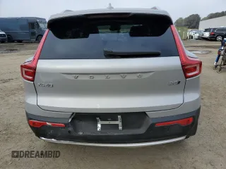 2023 Volvo XC40 Ultimate Bright Theme с VIN YV4L12UA5P2939455, выставлен на аукционе Copart как лот 41344855 с пробегом 18 949 миль миль и Списание • Salvage title. История ставок и продаж доступна на DreamBid. Изображение 6.
