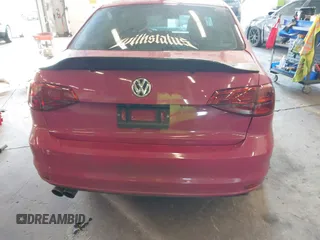 2012 Volkswagen Jetta Sedan TDI w/Premium & Nav with VIN 3VWLL7AJ6CM472769, listed as a IAAI auction lot 41026223 with 111,233 mi miles. Bid and sale history available at carsss.com. Image 17.