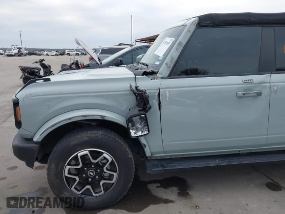 2023 Ford Bronco with VIN 1FMDE5BH1PLB06304, listed as a IAAI auction lot 41257033 with 30,837 mi miles. Bid and sale history available at carsss.com. Image 15.