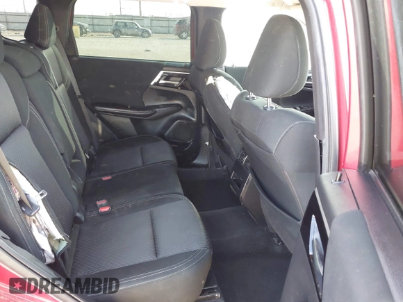 2022 Mitsubishi Outlander ES z VIN JA4J3TA83NZ020421, wystawiony jako IAAI lot #41914561 z przebiegiem 71 050 mil mil oraz . Historia ofert i sprzedaży dostępna na DreamBid. Obrazek 8.