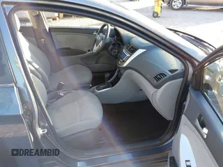 2012 Hyundai Accent GLS z VIN KMHCT4AE4CU172109, wystawiony jako IAAI lot #41286211 z przebiegiem 130 898 mil mil oraz . Historia ofert i sprzedaży dostępna na DreamBid. Obrazek 5.