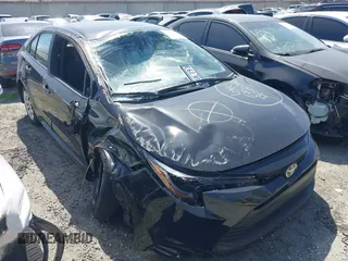 2025 Toyota Corolla LE z VIN 5YFB4MDE5SP259778, wystawiony jako IAAI lot #41636433 z przebiegiem 271 mil mil oraz . Historia ofert i sprzedaży dostępna na DreamBid. Obrazek 1.