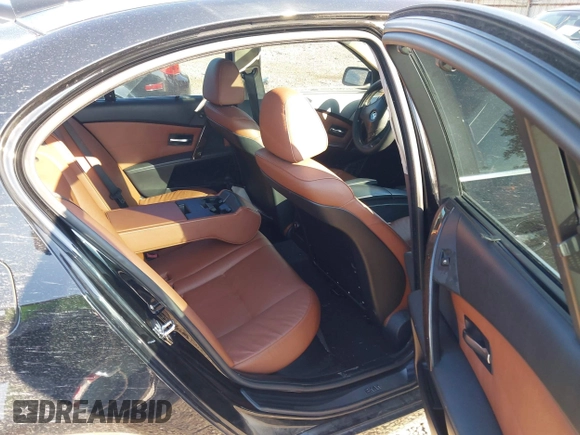 2004 BMW 5 Series 530i z VIN WBANA73514B066454, wystawiony jako IAAI lot #42640110 z przebiegiem 269 996 mil mil oraz . Historia ofert i sprzedaży dostępna na DreamBid. Obrazek 8.