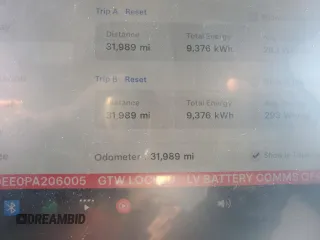 2023 Tesla Model Y Long Range z VIN 7SAYGDEE0PA206005, wystawiony jako Copart lot #50681145 z przebiegiem 31 989 mil mil oraz Szkoda całkowita • Salvage title. Historia ofert i sprzedaży dostępna na DreamBid. Obrazek 9.