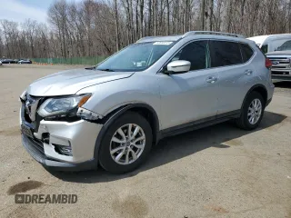 2017 Nissan Rogue SV z VIN 5N1AT2MV6HC746018, wystawiony jako Copart lot #53693015 z przebiegiem 124 479 mil mil oraz Szkoda całkowita • Salvage title. Historia ofert i sprzedaży dostępna na DreamBid. Obrazek 1.