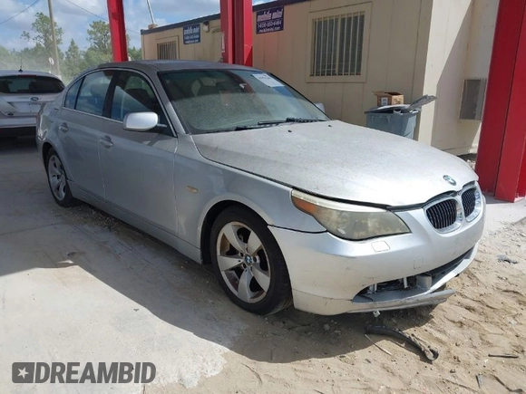 2007 BMW 5 Series 530i with VIN WBANE73557CM52488, listed as a IAAI auction lot 41931344 with 109,254 mi miles. Bid and sale history available at carsss.com. Image 1.