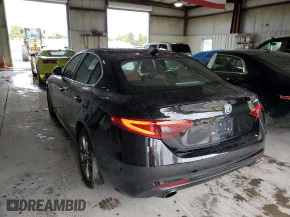 2019 Alfa Romeo Giulia with VIN ZARFANAN2K7622887, listed as a Copart auction lot 58398782 with 9,849 mi miles. Bid and sale history available at carsss.com. Image 3.