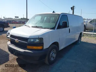 2018 Chevrolet Express Cargo Van with VIN 1GCWGAFP0J1182701, listed as a IAAI auction lot 42014825 with 206,702 mi miles. Bid and sale history available at carsss.com. Image 17.