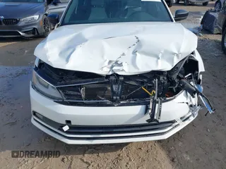 2015 Volkswagen Jetta SE with VIN 3VWD17AJ5FM417387, listed as a IAAI auction lot 41844455 with 106,939 mi miles and . Bid and sale history available at DreamBid. Image 6.
