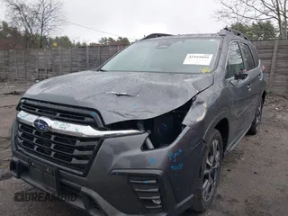 2024 Subaru Ascent Limited z VIN 4S4WMAUDXR3463367, wystawiony jako IAAI lot #41925099 z przebiegiem 5 652 mil mil oraz . Historia ofert i sprzedaży dostępna na DreamBid. Obrazek 6.