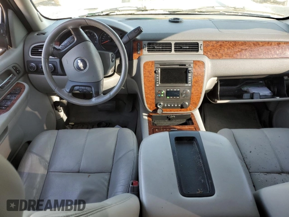 2008 Chevrolet Avalanche LTZ with VIN 3GNFK12Y58G167482, listed as a Copart auction lot 89145255 with 139,527 mi miles and Salvage Title. Bid and sale history available at DreamBid. Image 8.